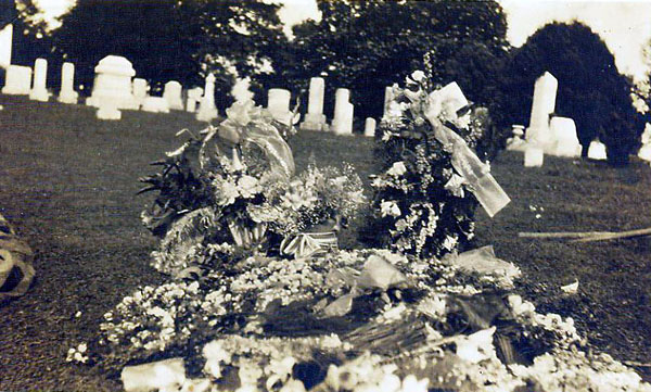 Lula Mae Dew Coker (1878-1933) daughter of James Dew and Nancy Haven, and wife of George Washington 