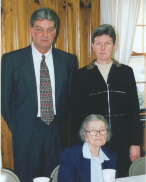 Delia Powell Creech (1913), her daughter Janice Marie Creech Barefoot (1948), her son Durward Creech