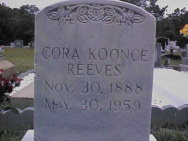 Cora Koonce Reeves (30 Nov 1888 - 30 May 1959) gravestone at Ritchie Cemetery, Calcasieu Parish LA.<