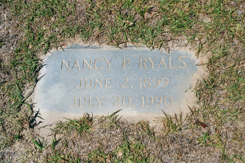 Nancy Powell Royals (2 Jun 1899 - 20 Jul 1990) gravestone at Mill Creek Christian Church Cemetery, J